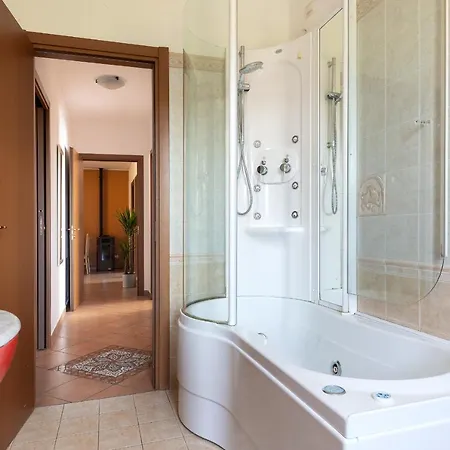 Finestra Sulle Montagne Apartamento Albavilla