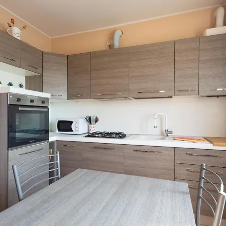 Finestra Sulle Montagne Apartamento Albavilla